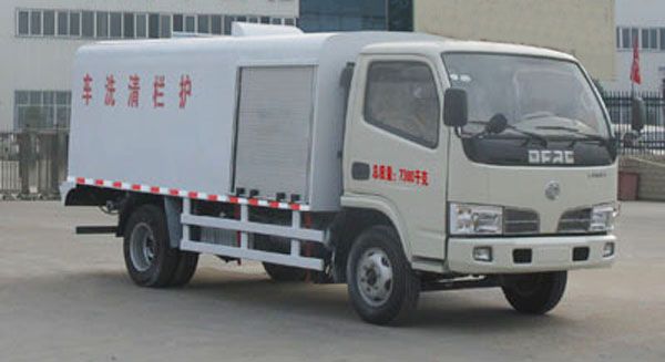 東風福瑞卡護欄清洗車