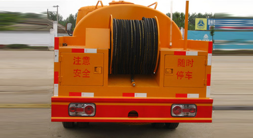 東風(fēng)福瑞卡高壓清洗車(chē)